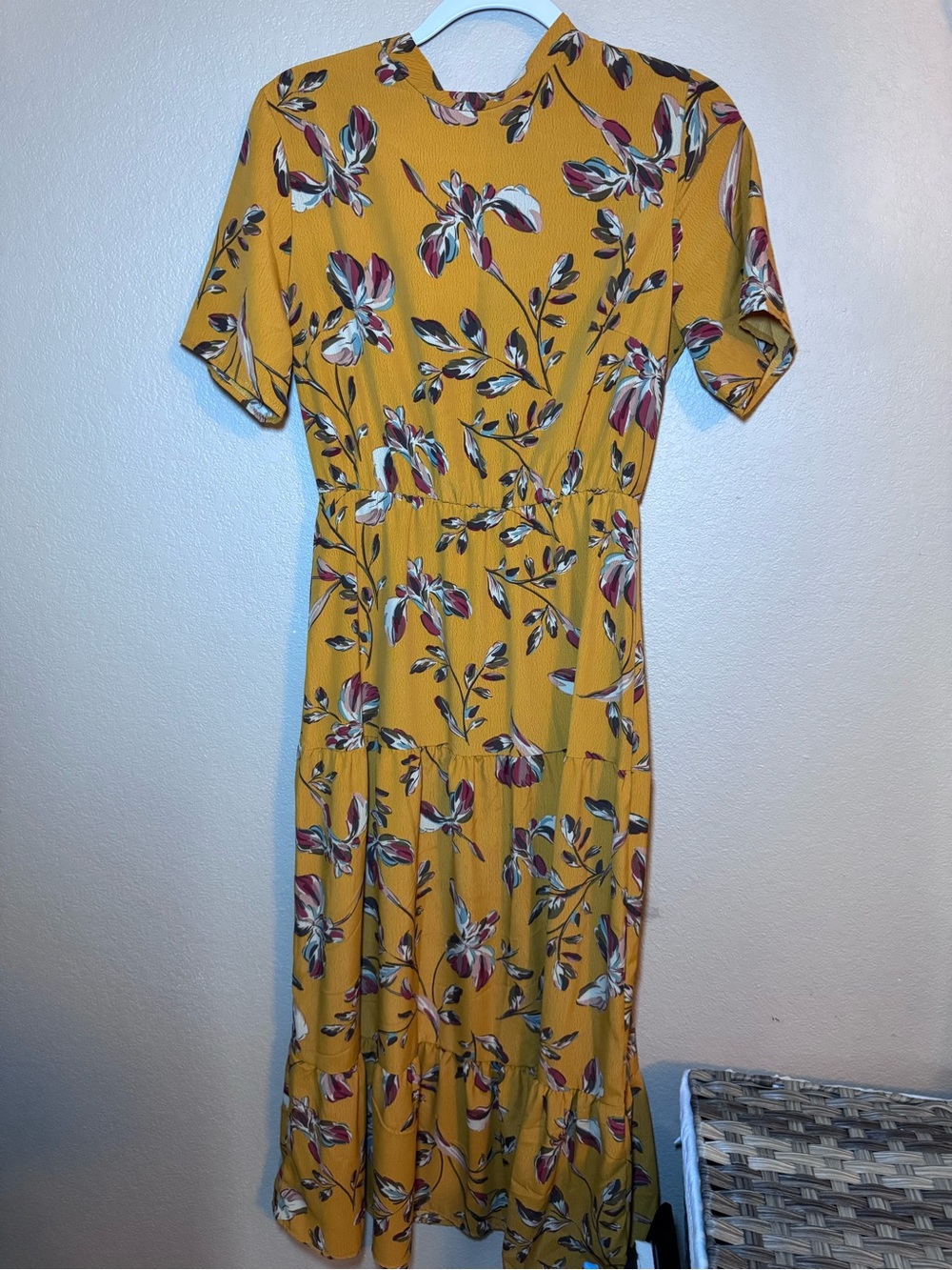 Mustard Floral Maxi Dress with Short Sleeves